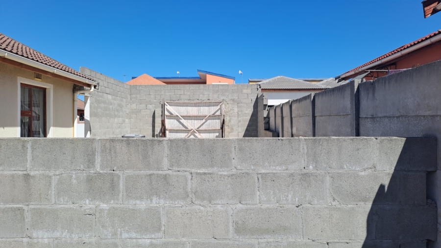 2 Bedroom Property for Sale in Llitha Park Western Cape